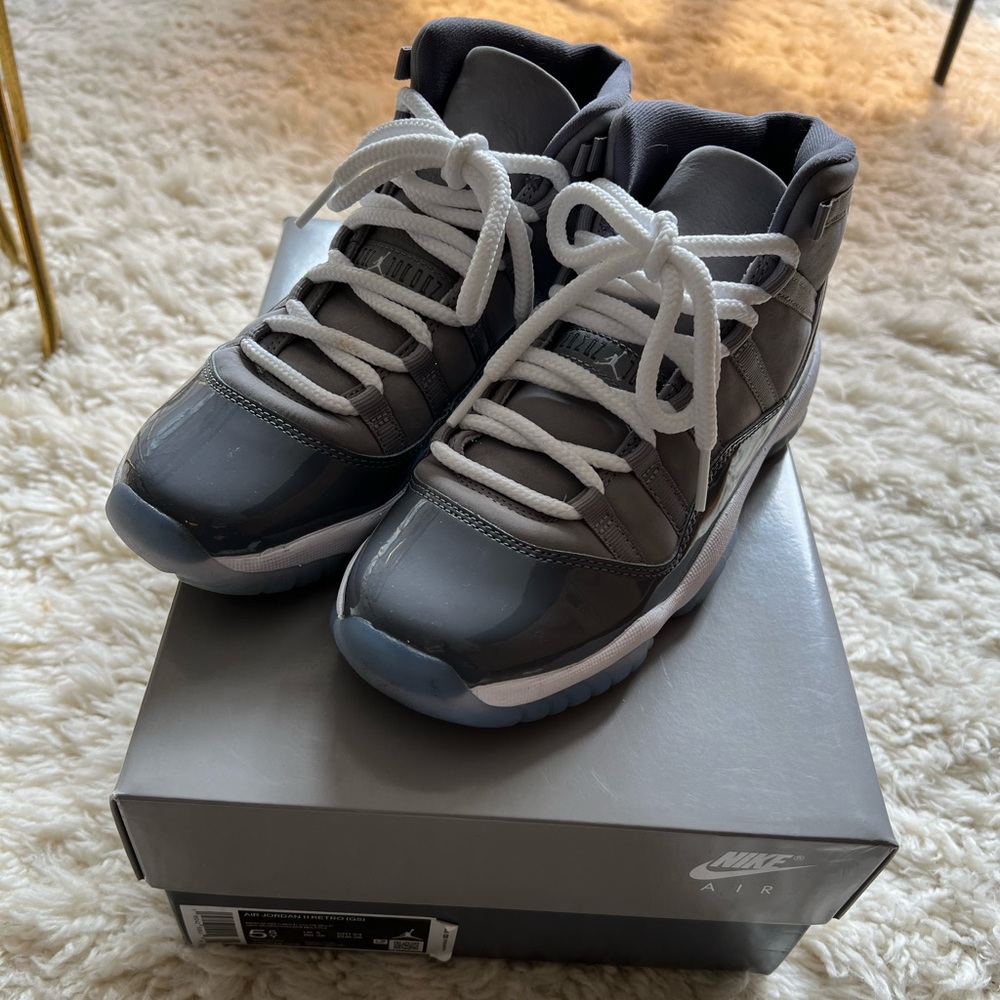 ❤️SOLD❤️ AJ 11 Retro (5.5Y) in Cool Grey.